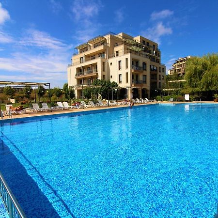 Sorrento - Menada Apartments Sveti Vlas Bagian luar foto