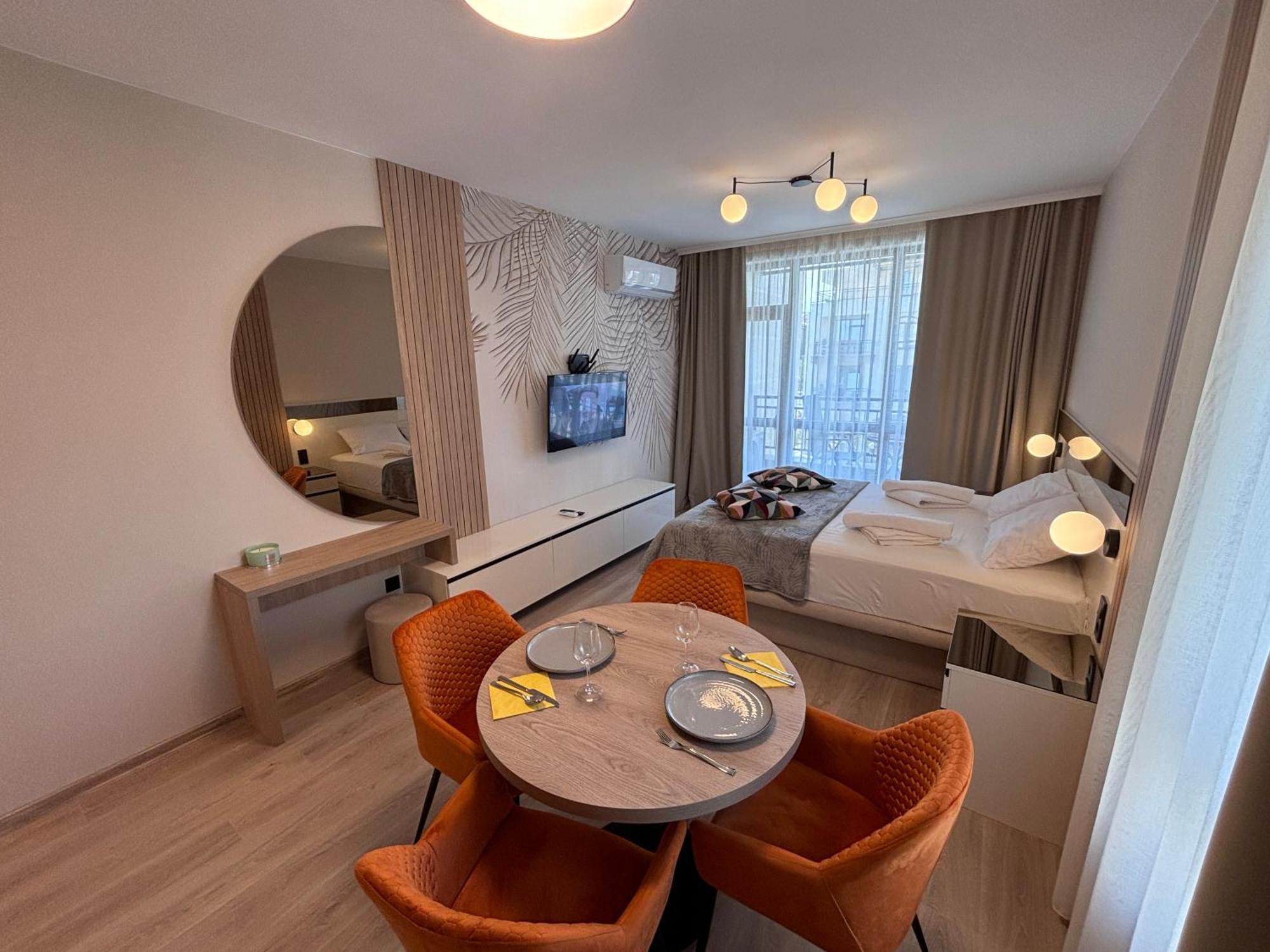 Sorrento - Menada Apartments Sveti Vlas Bagian luar foto