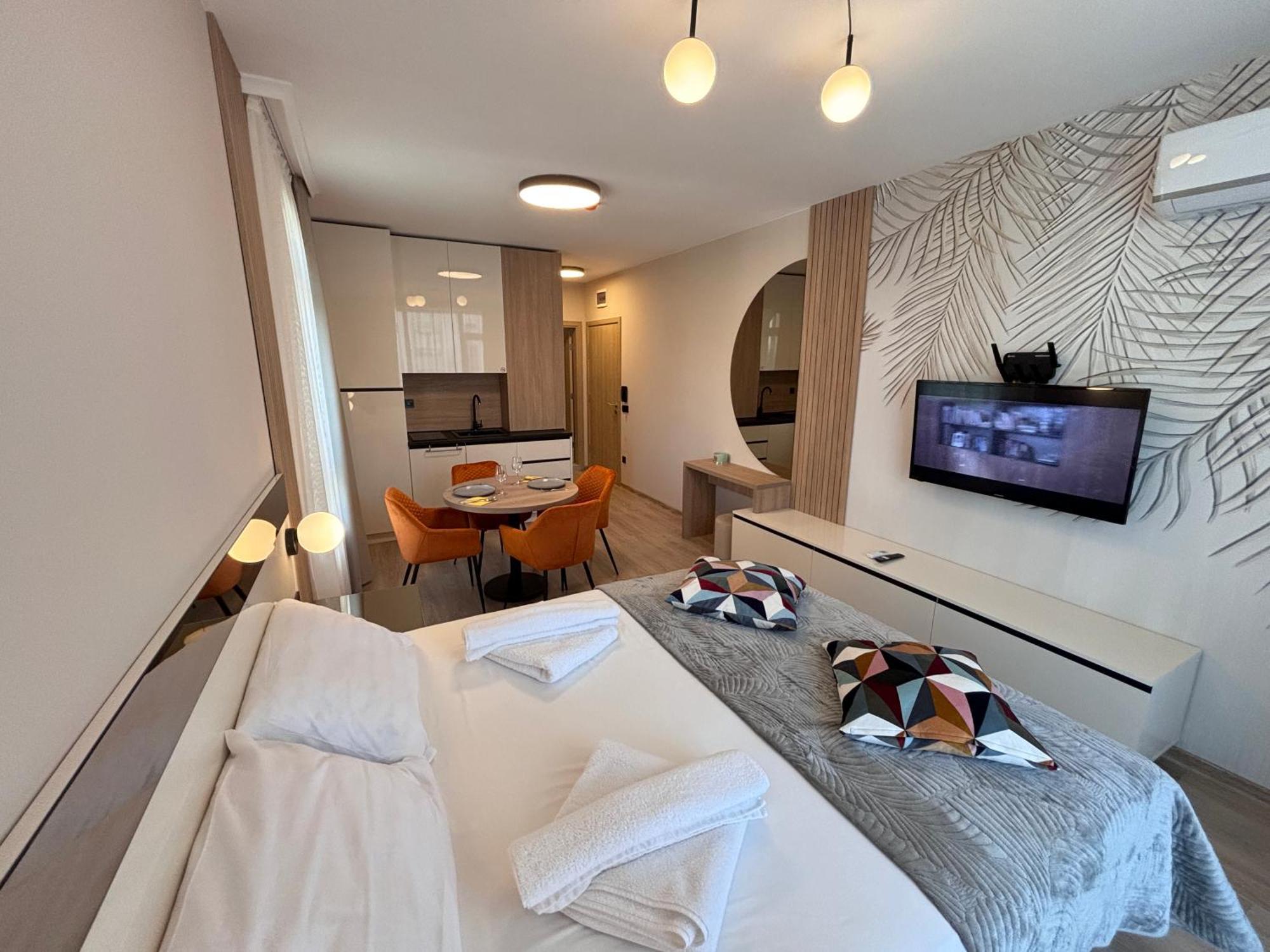 Sorrento - Menada Apartments Sveti Vlas Bagian luar foto