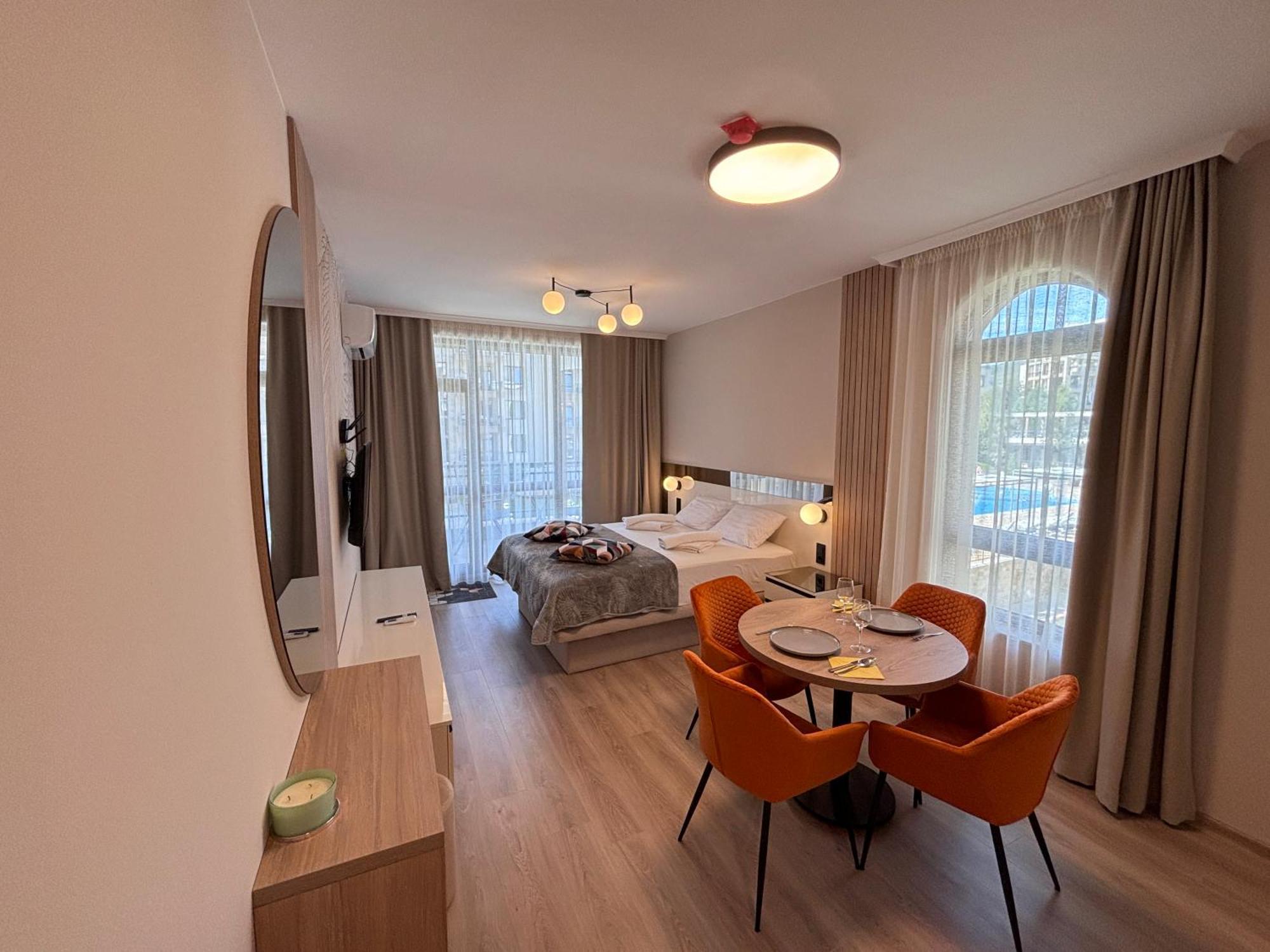 Sorrento - Menada Apartments Sveti Vlas Bagian luar foto